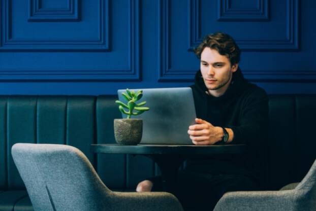 How to Get an Internship & Where to Find Internships [2025]